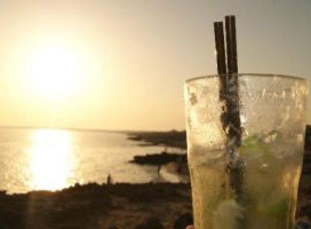 CHIRINGUITOS: aperitivi e musica sulla spiaggia di Formentera